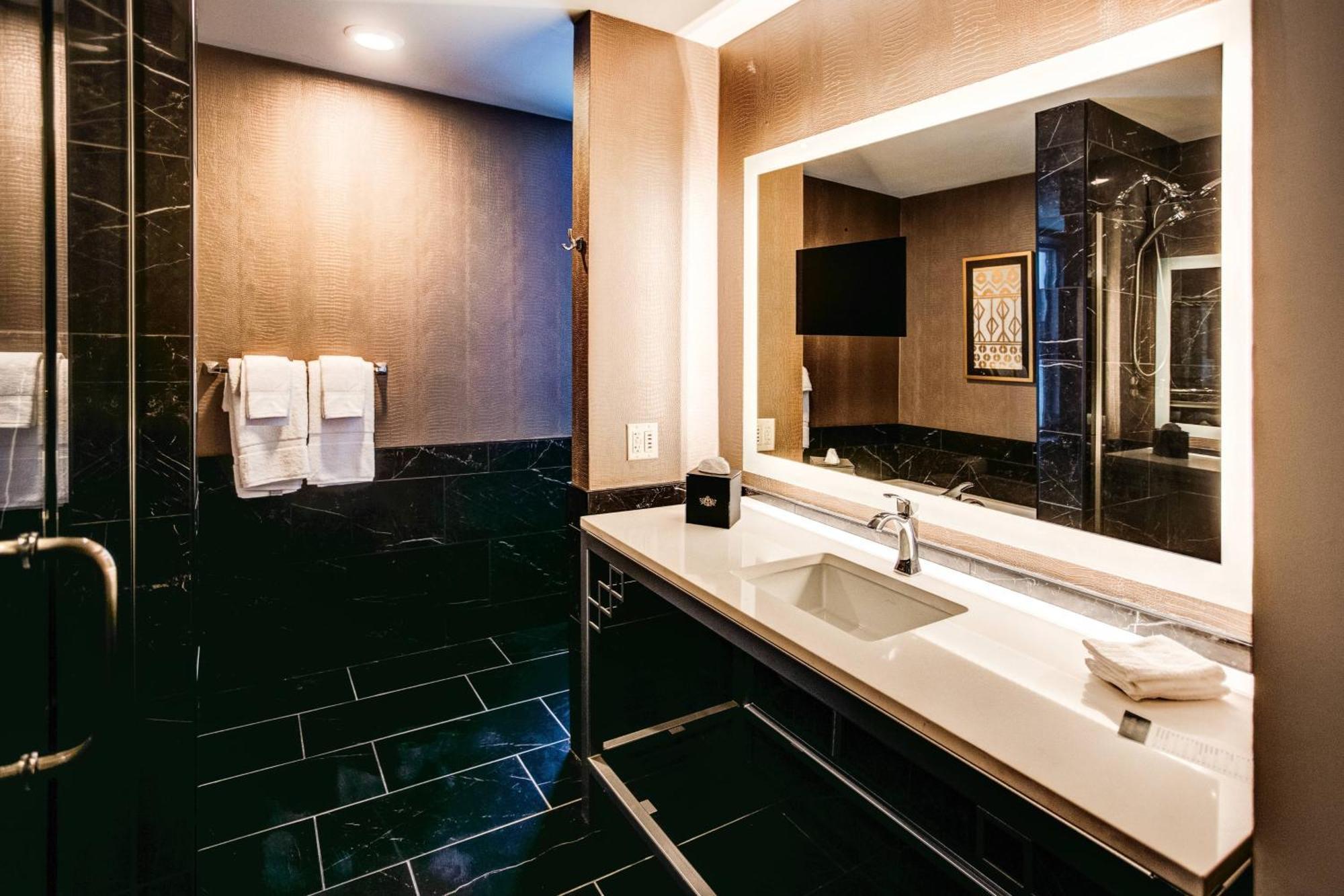 The Warrior Hotel, Autograph Collection Sioux City Eksteriør bilde